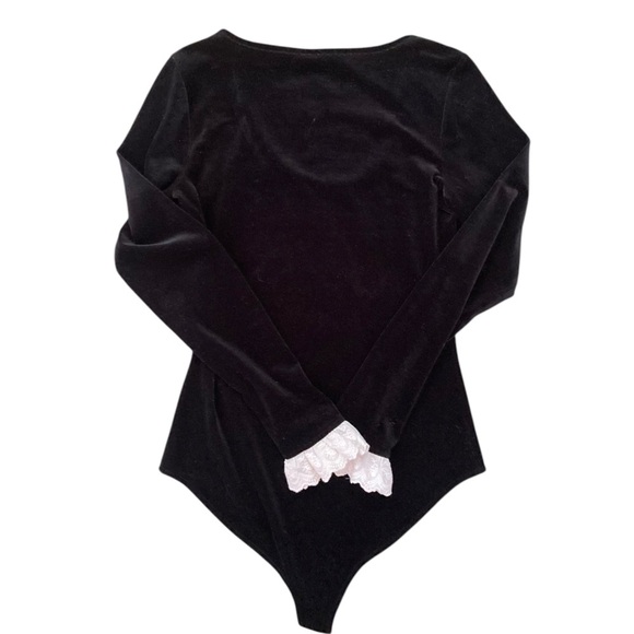 & Other Stories Velvet Bodysuit in Black Long Sleeves with White Lace Detailing - Picture 5 of 8